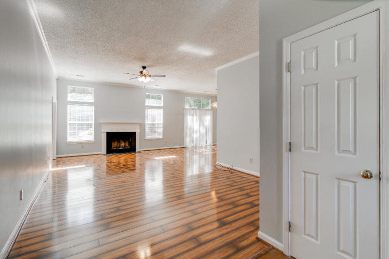 201 Majestic Dr - Photo 3 of 20