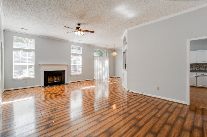 201 Majestic Dr - Photo 4 of 20