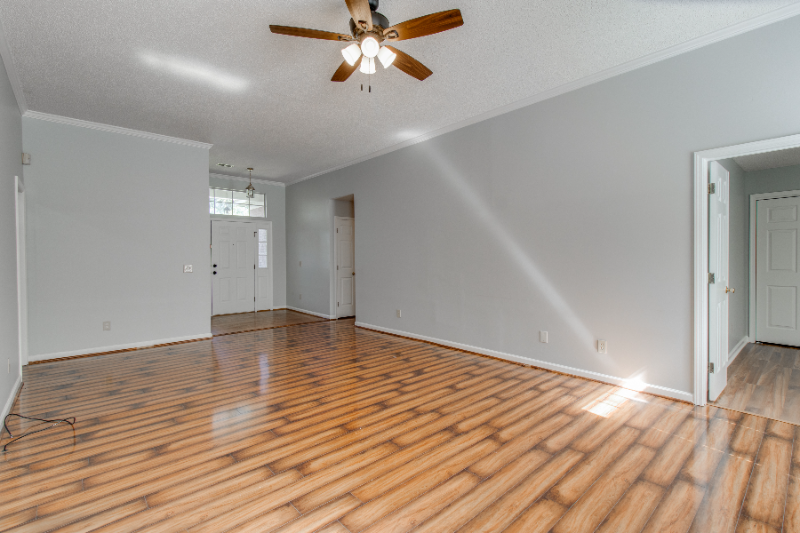 201 Majestic Dr - Photo 6 of 20