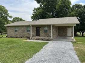 113 Lowell Dr W - Photo 1 of 1