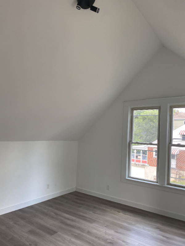 100 Baker Ave - Photo 2 of 13