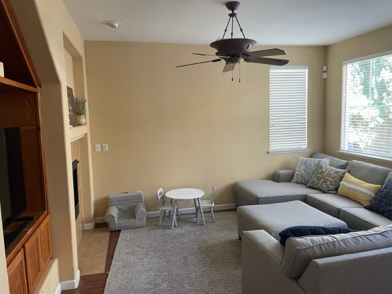 210 Anjou Cir - Photo 3 of 18