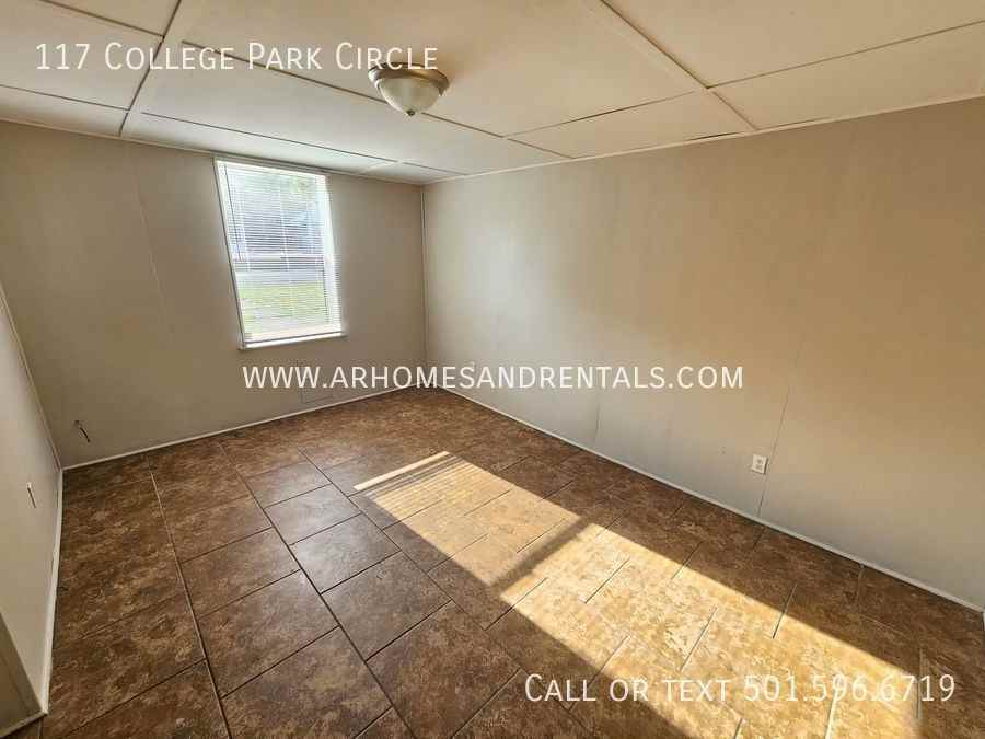 117 College Park Cir - Photo 2 of 8