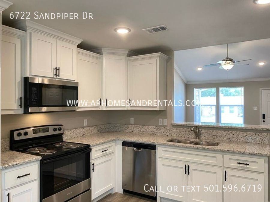 6722 Sandpiper Dr - Photo 3 of 10