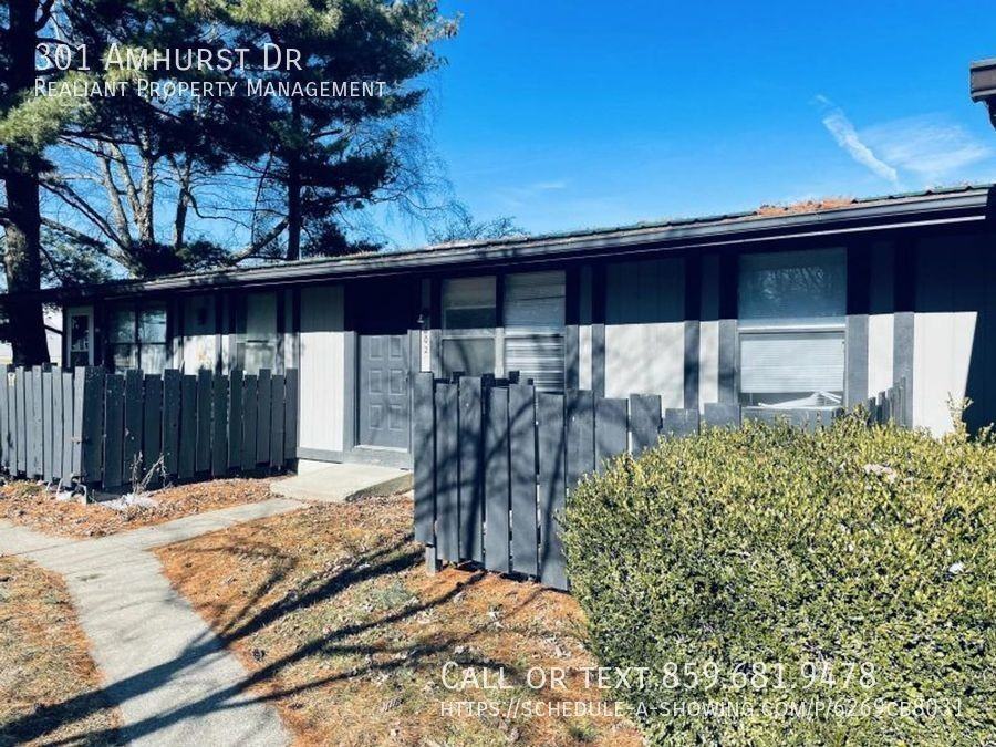 301 Amhurst Dr - Photo 2 of 5