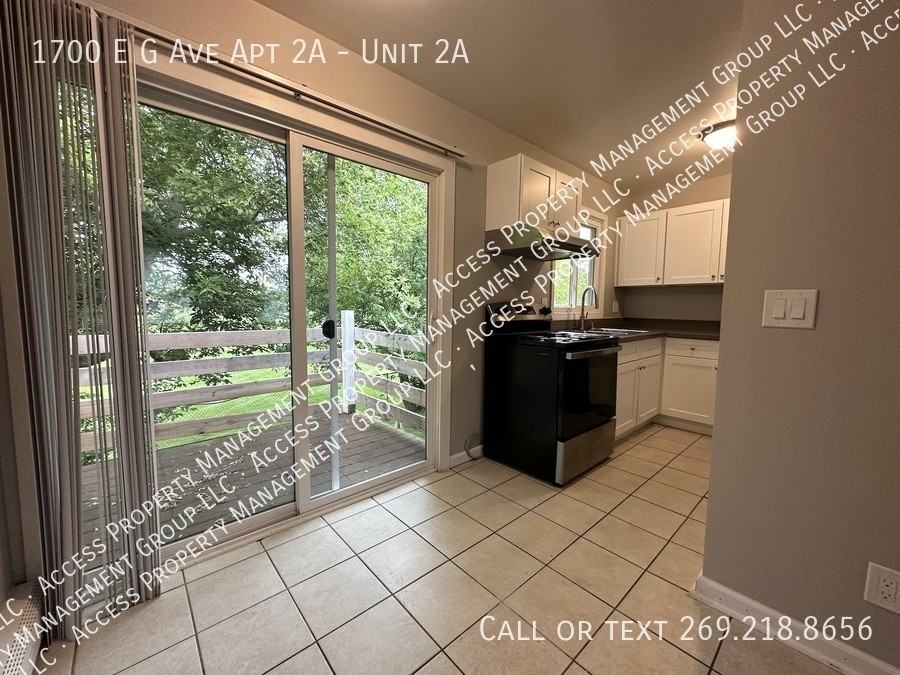 1700 E G Ave Apt 2a #2A - Photo 6 of 9