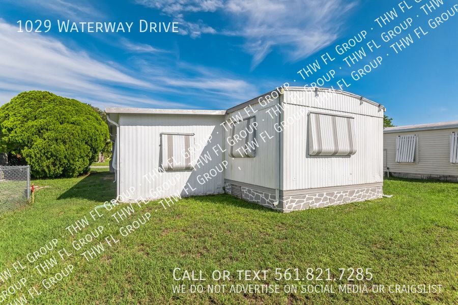 1029 Waterway Dr - Photo 3 of 30