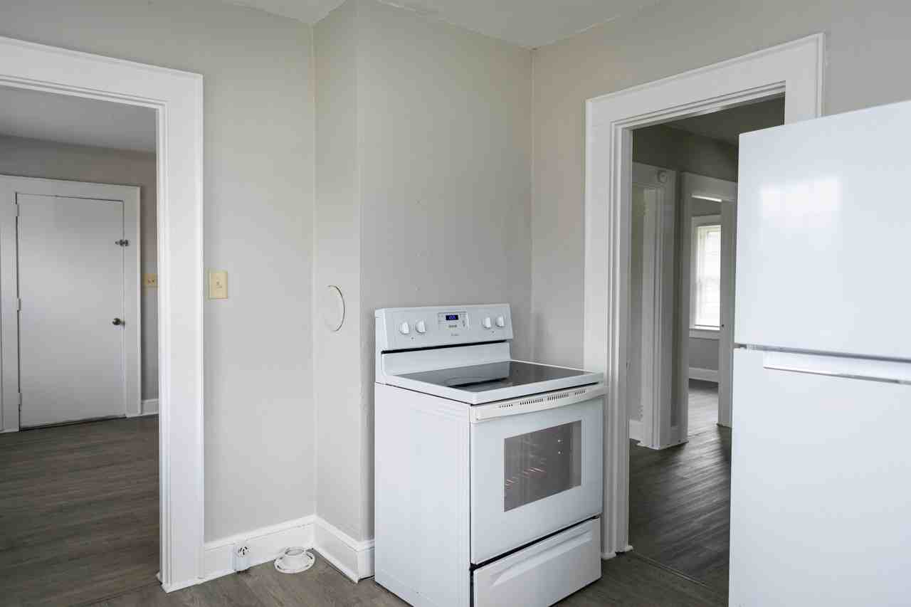 263- 208 Main Avenue East - Photo 3 of 12