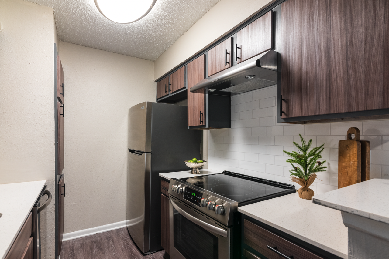 Emmitt Luxury Apartments - Photo 4 of 40