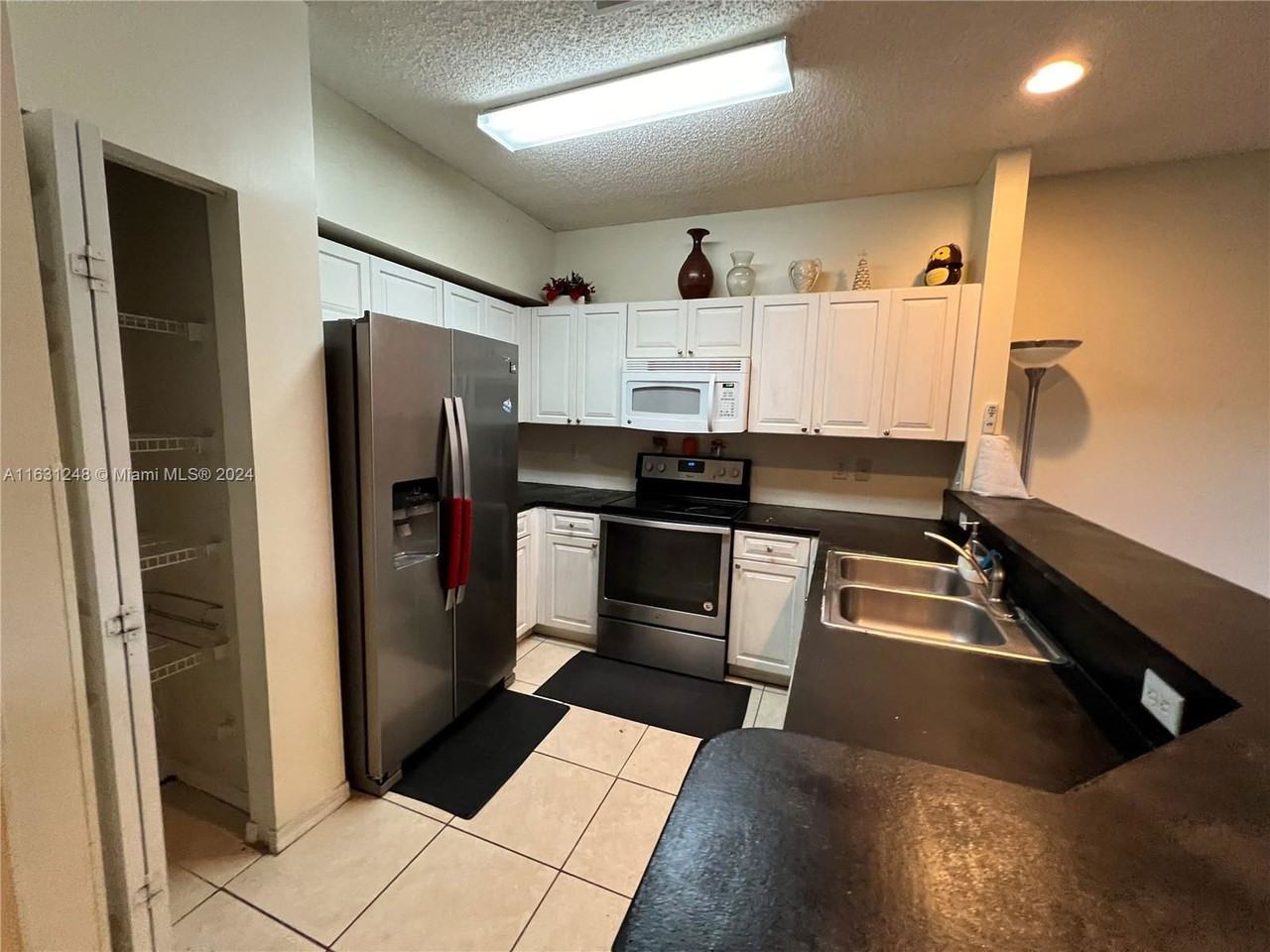 2320 Se 23rd Rd #2320 - Photo 3 of 8