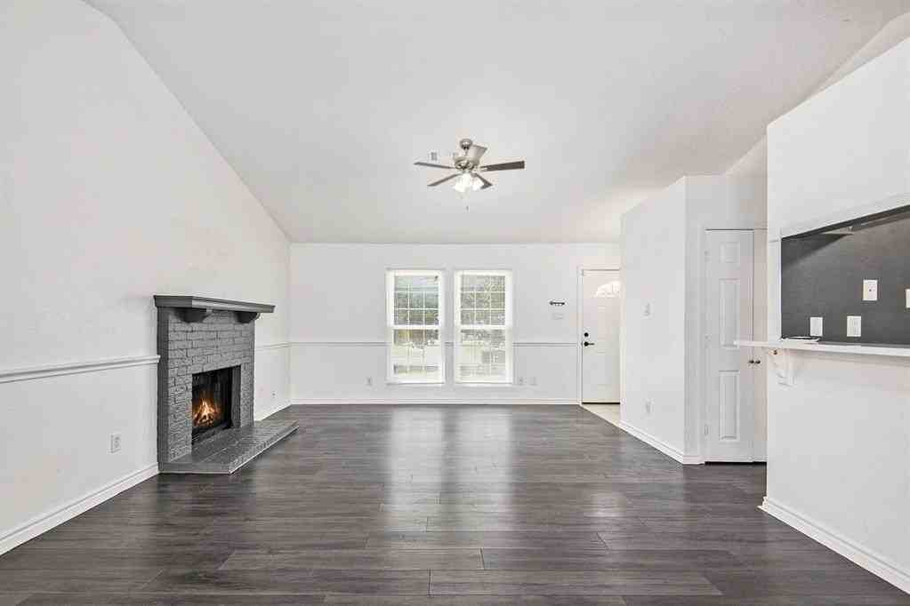 7320 Strawberry Way - Photo 4 of 24