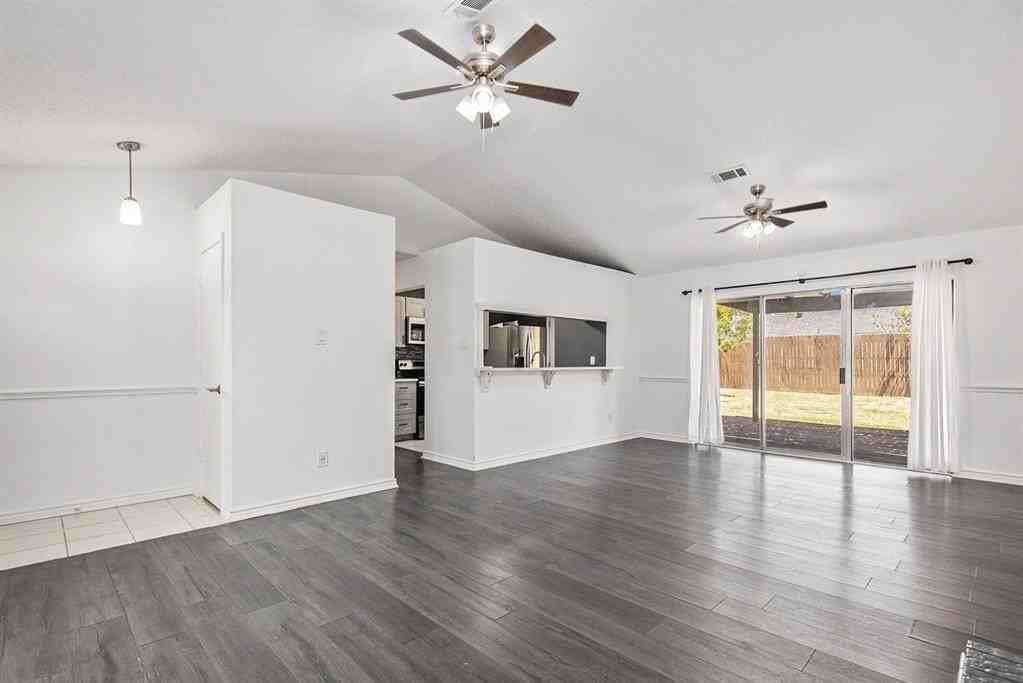 7320 Strawberry Way - Photo 6 of 24