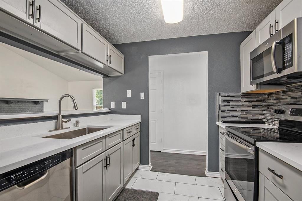 7320 Strawberry Way - Photo 7 of 24