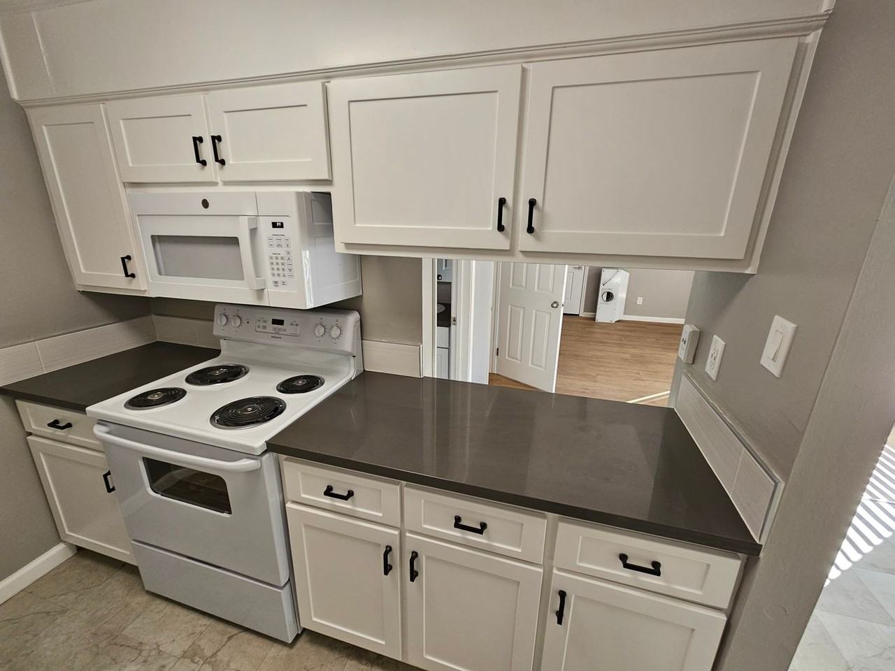 Providence House Apartments - Photo 4 of 24