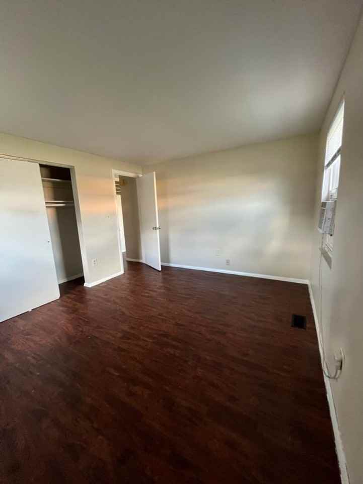 115 S Church St Apartments - Photo 3 of 7