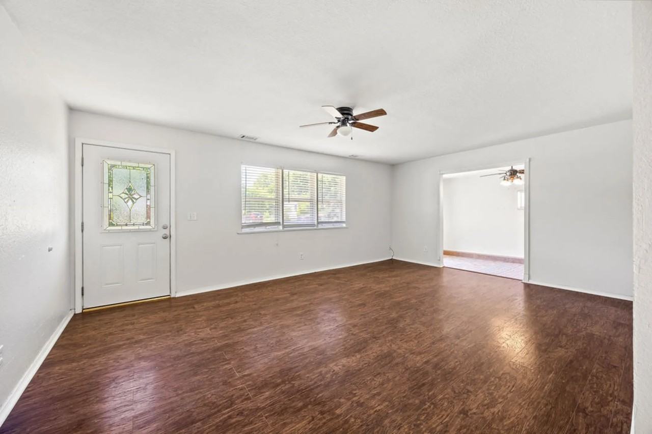 1008 S Janelle Ave - Photo 2 of 10