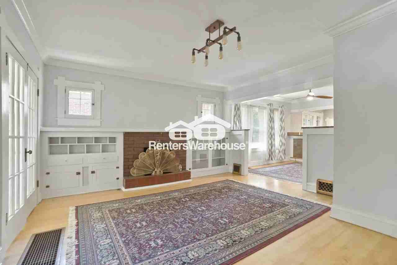 947 S Gaylord St - Photo 3 of 30