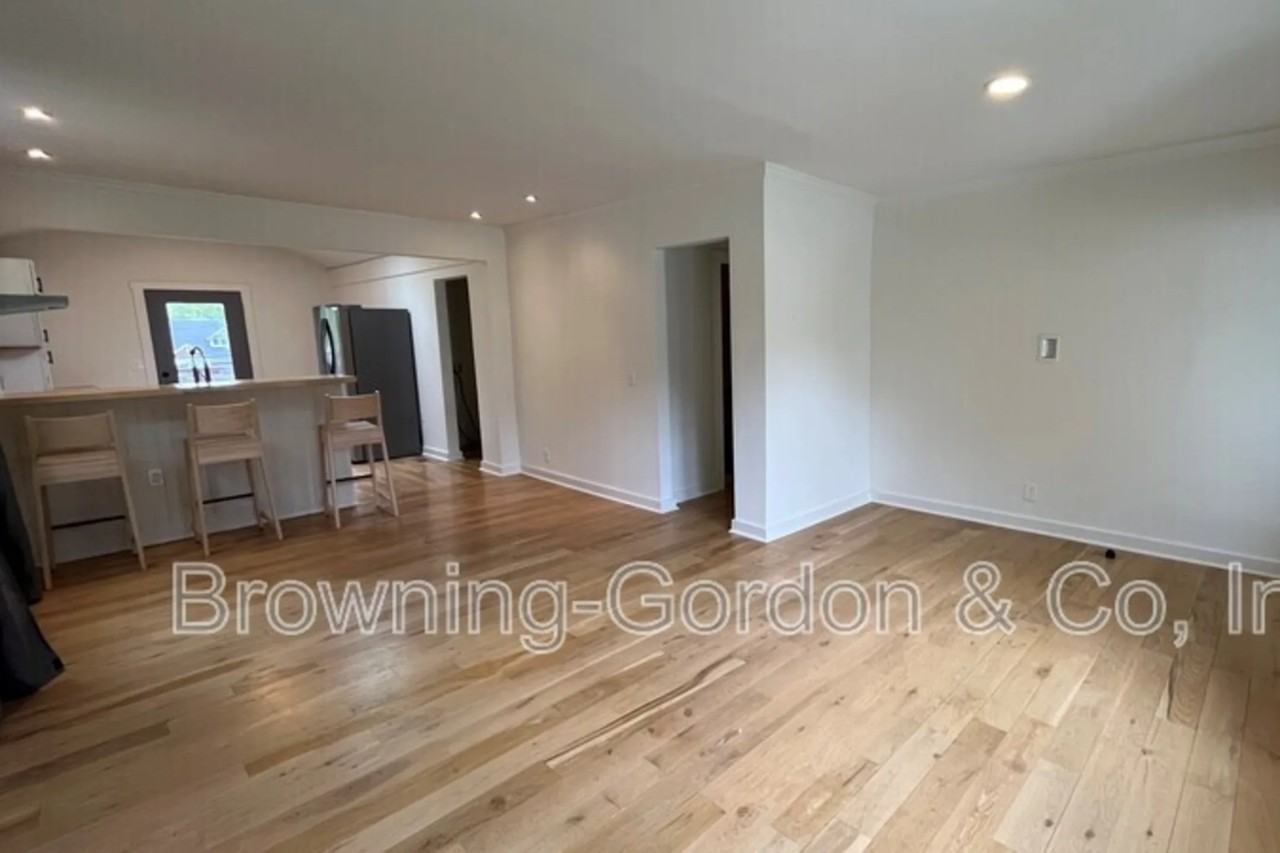 1006 Seymour Ave - Photo 2 of 23
