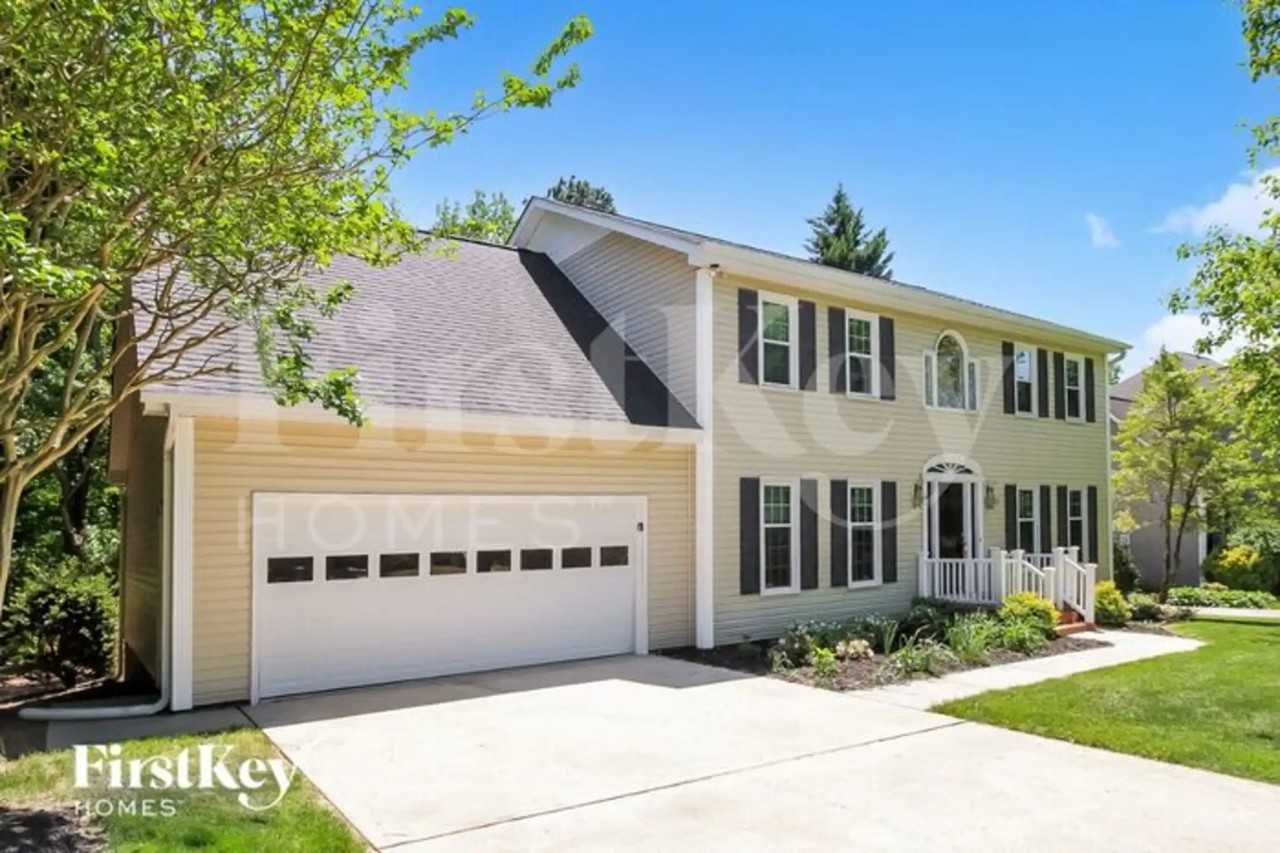 7187 Blackmoor Rd - Photo 2 of 15