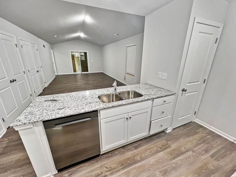 4105 Brooklyn Ave - Photo 3 of 18