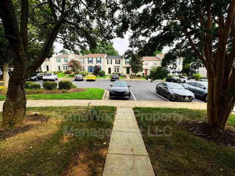 1232 Seminole Dr - Photo 2 of 22