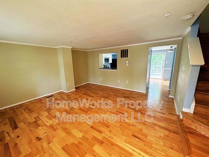 1232 Seminole Dr - Photo 3 of 22