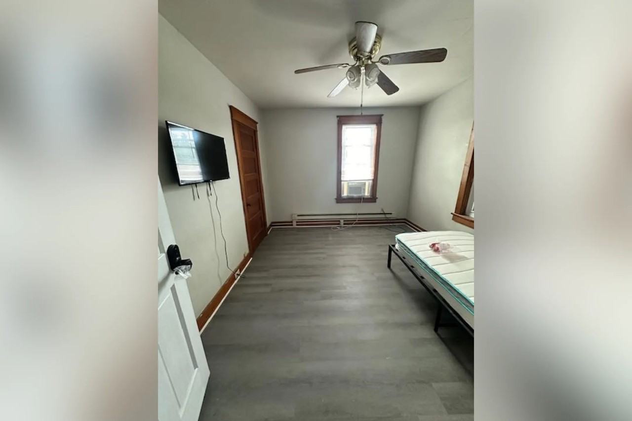 302 N Queen St - Photo 3 of 19