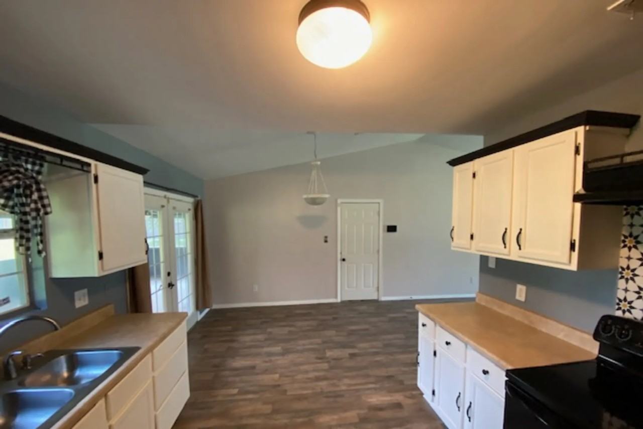 12320 Darrin Blvd - Photo 3 of 13