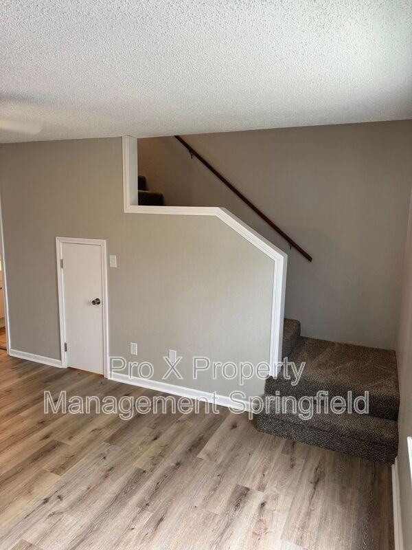 214 W Madison St #E - Photo 4 of 22