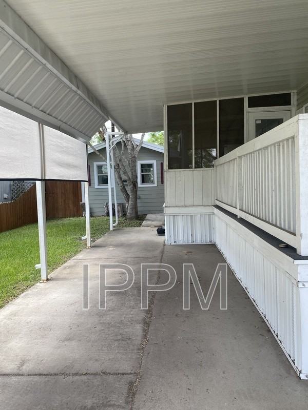 1116 S Willow St - Photo 2 of 25