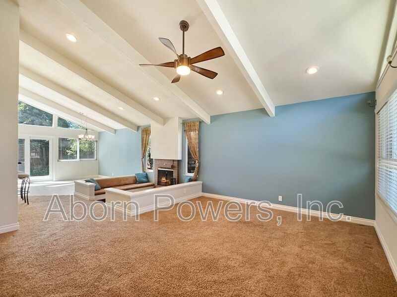 2579 Rio Bravo Cir - Photo 3 of 18