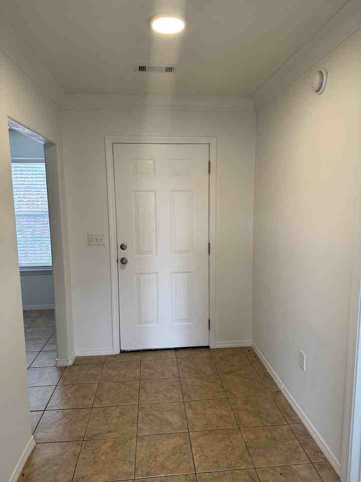 803 Sw River Rock St #803 - Photo 2 of 12