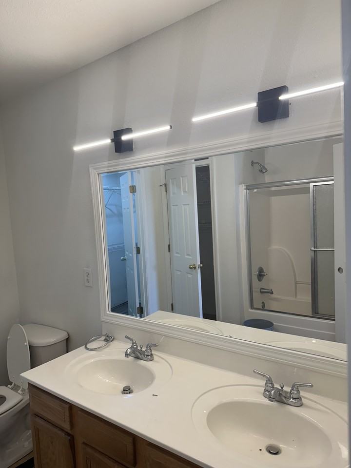 803 Sw River Rock St #803 - Photo 3 of 12