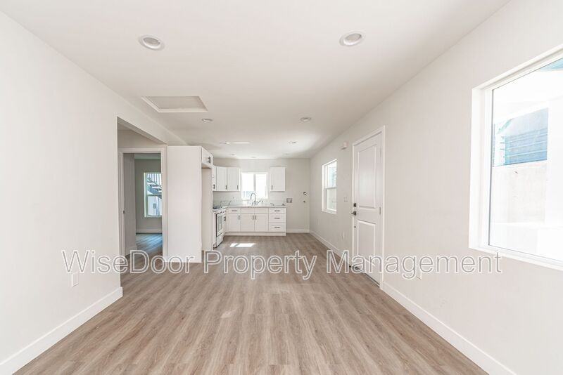 1508 N Durant St - Photo 3 of 8