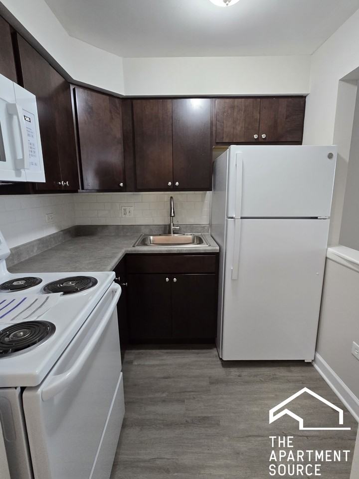 7300 W North Ave #6E - Photo 2 of 13