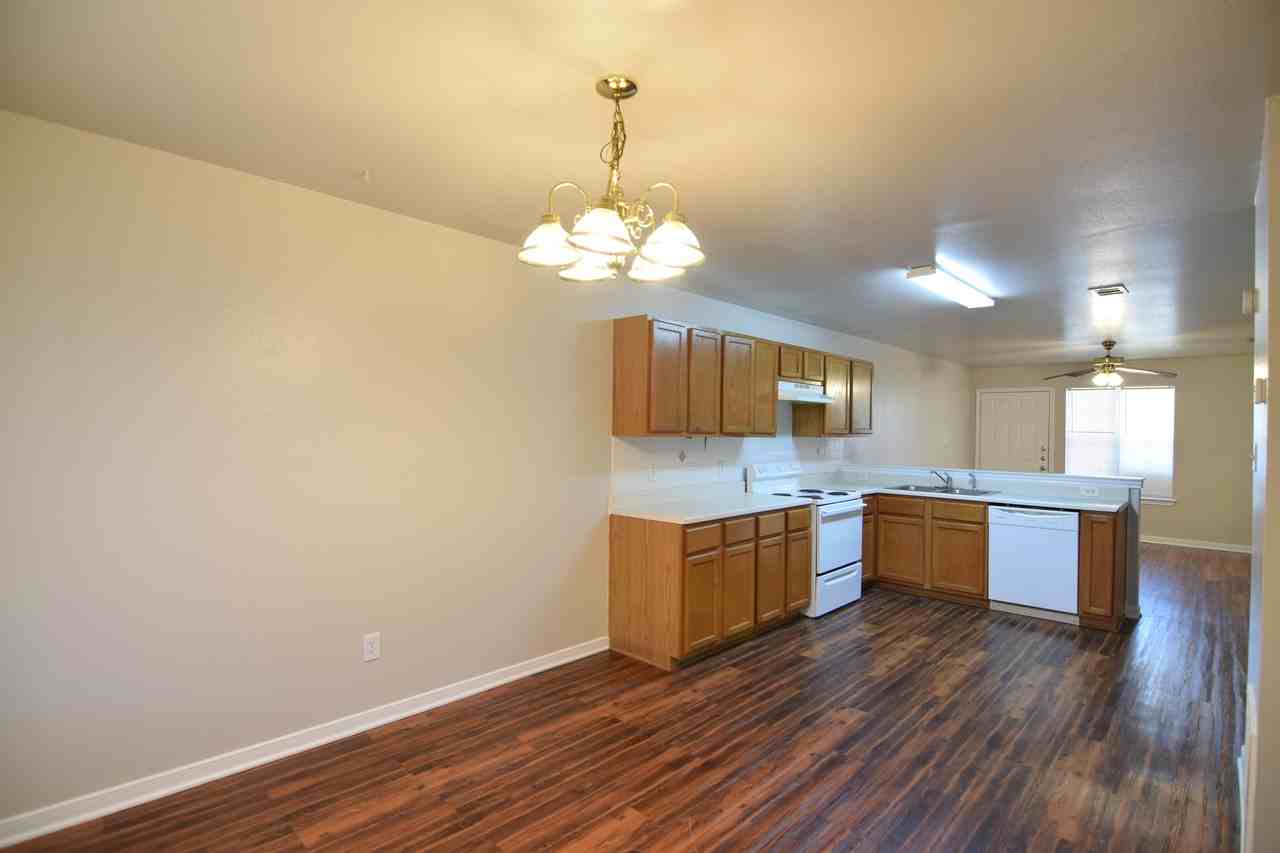 2307 Terrace Dr - Photo 4 of 13