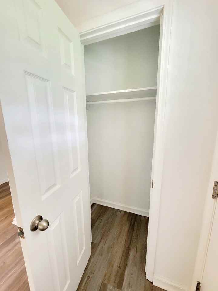 428 Lansing St - Photo 7 of 33