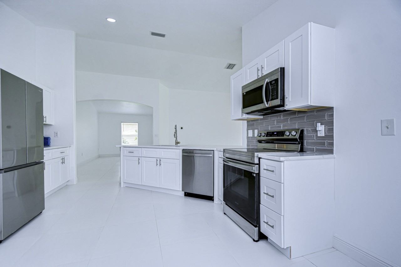 2227 Colville Chase Dr - Photo 5 of 30