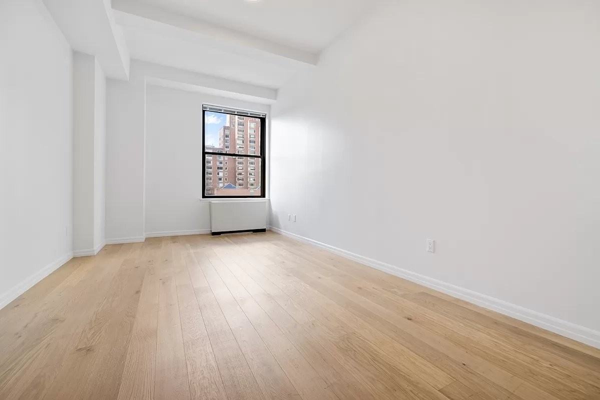 33 Rector St #28A - Photo 4 of 12