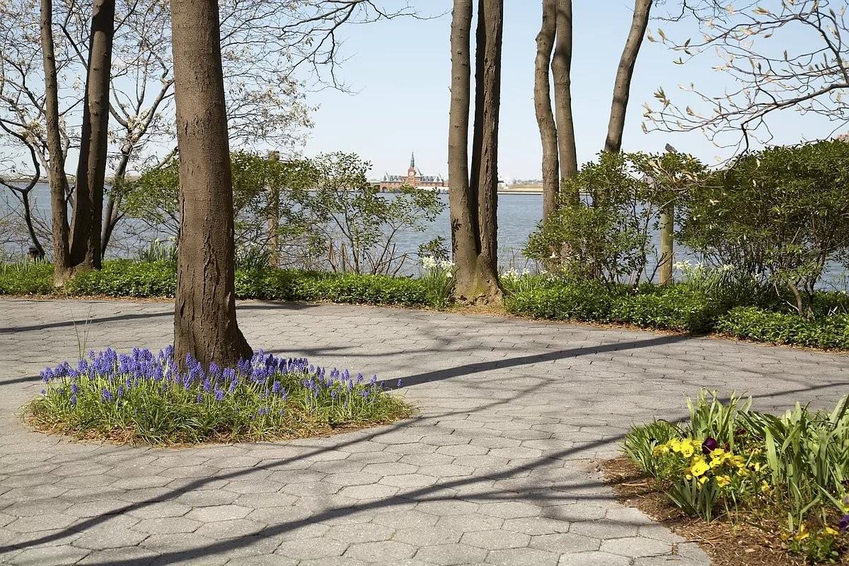 2 S End Ave #8N - Photo 3 of 9