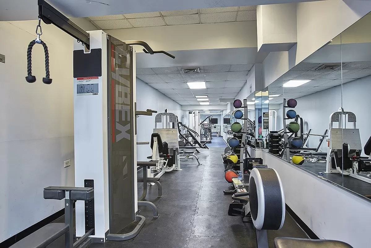 2 S End Ave #8N - Photo 7 of 9