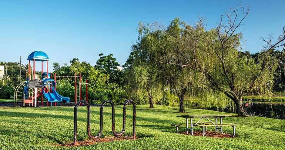 Promenade at Uptown Apartments - Photo 5 of 24