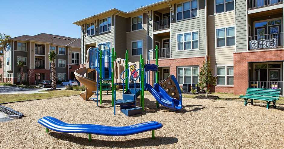 West M Apartment Homes - Photo 5 of 28