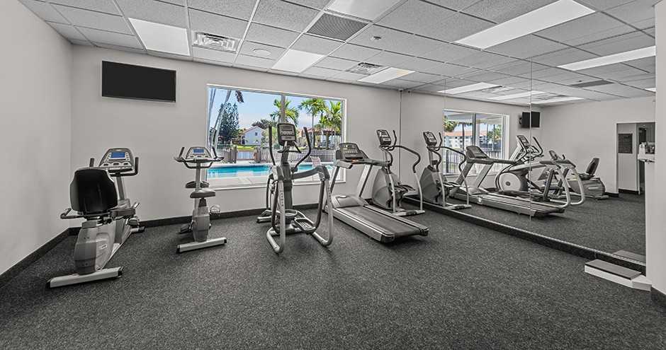 La Vue at Emerald Pointe Apartments - Photo 3 of 34