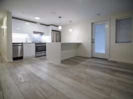 featured image of 533 Clayton St #7
