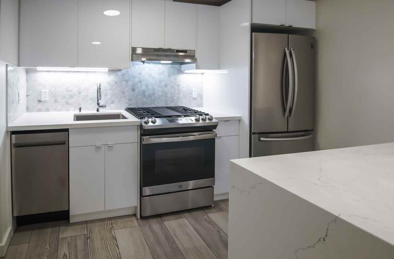 533 Clayton St #7 - Photo 2 of 10