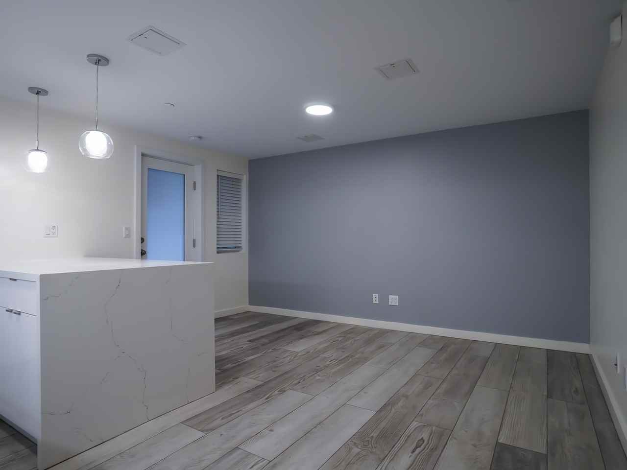 533 Clayton St #7 - Photo 7 of 10