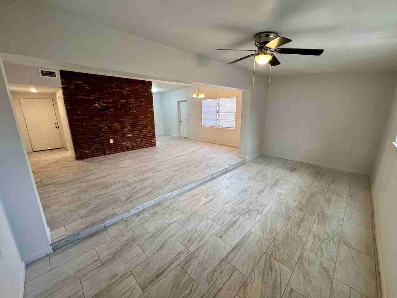 1917 Rockwell Rd - Photo 3 of 18