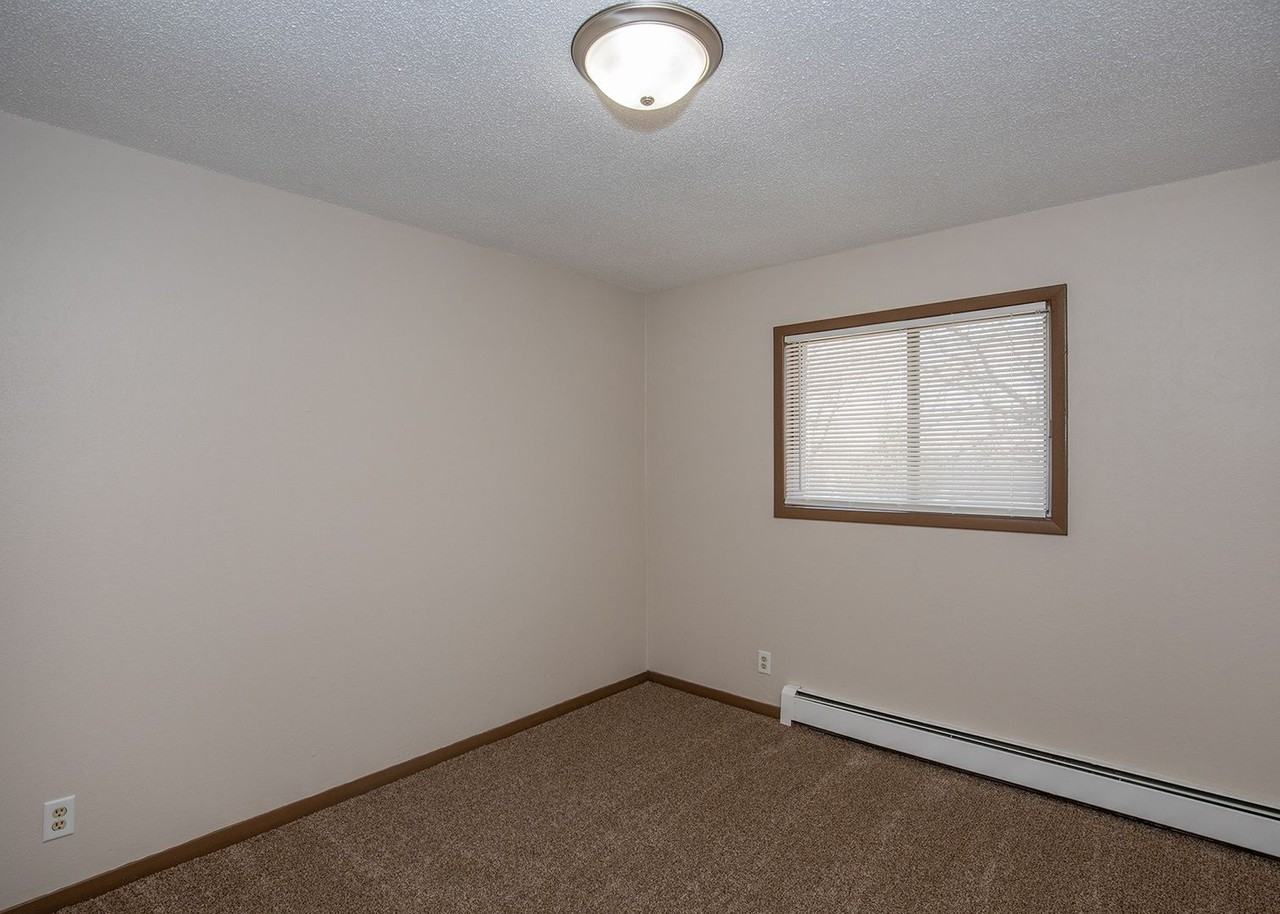 Sycamore Street Apartments - Photo 2 of 34