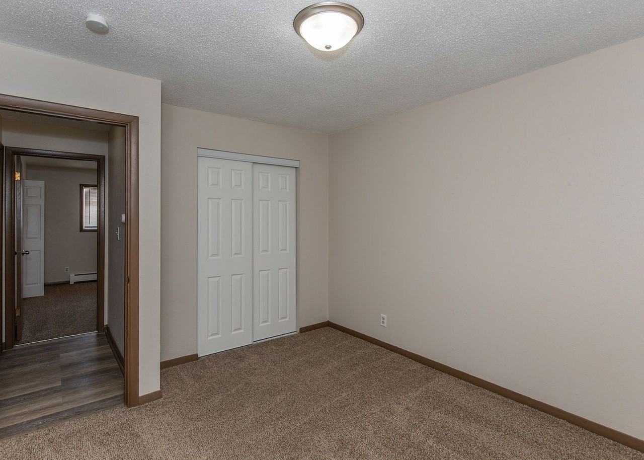 Sycamore Street Apartments - Photo 3 of 34